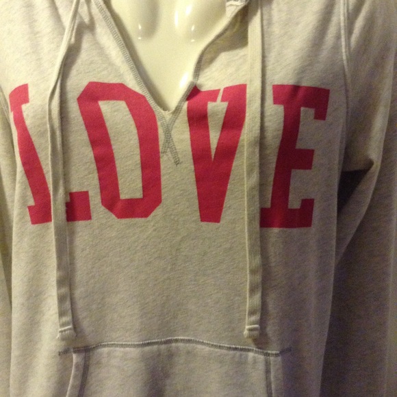 Victoria Secret Sweat shirt 🌞 - Picture 2 of 4